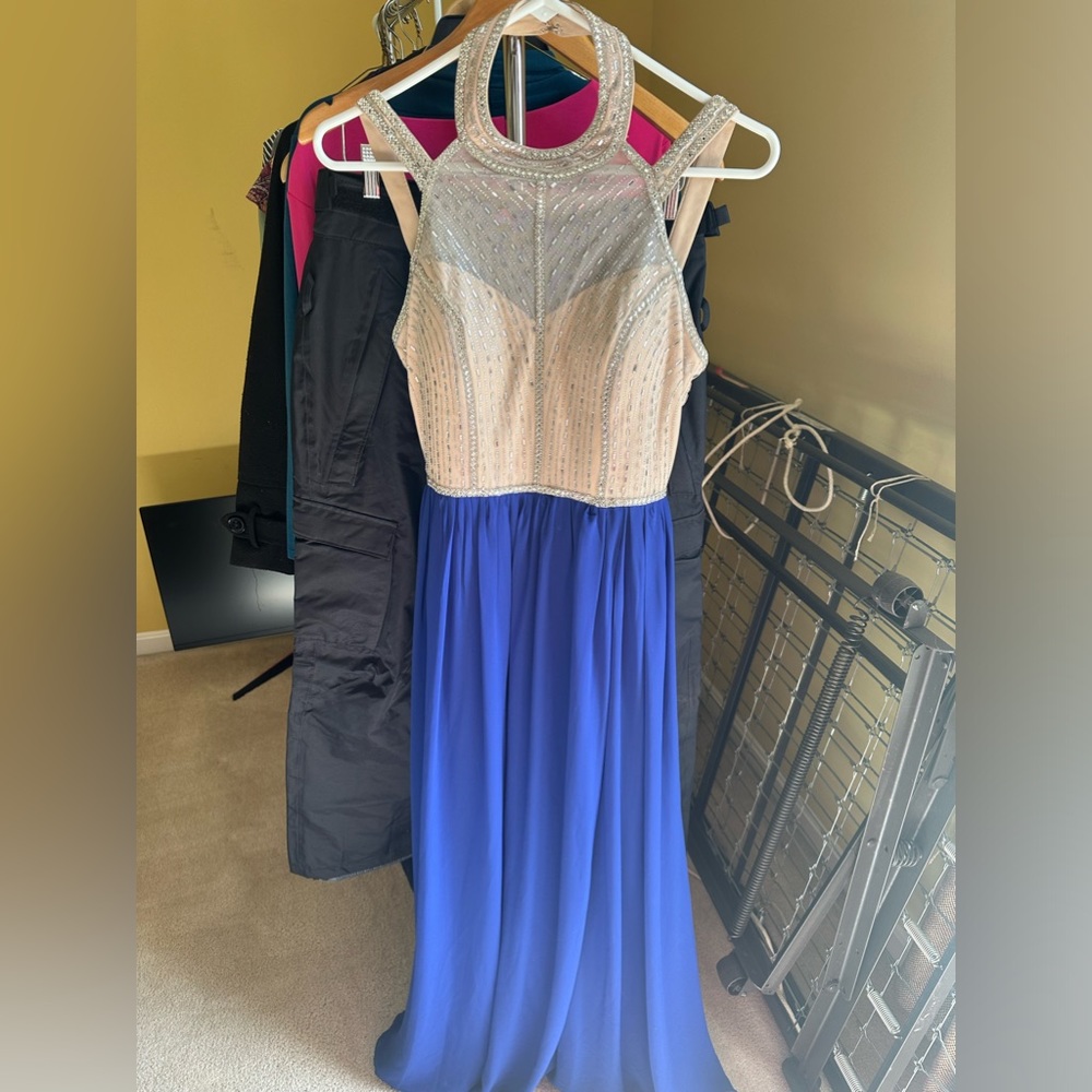 Blue and nude jeweled Prom dress Size woman’s 5